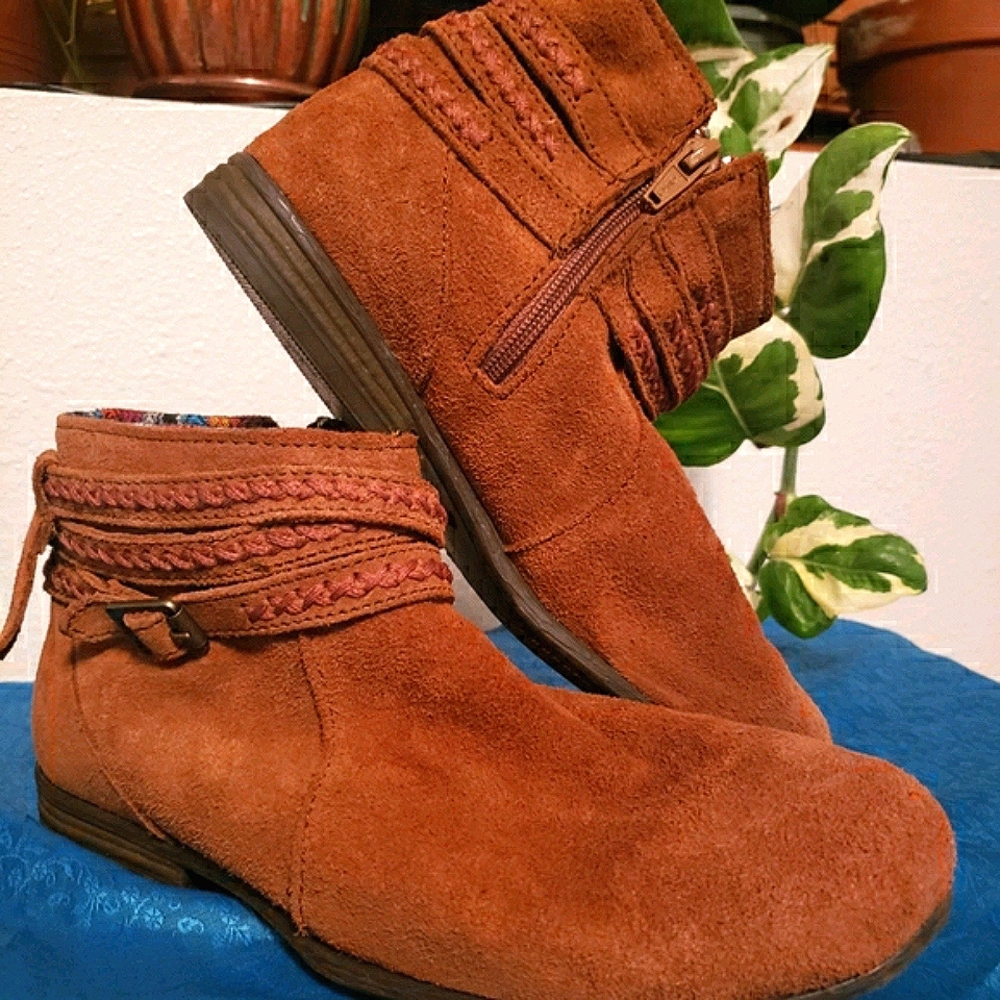Minnetonka Ankle Boots